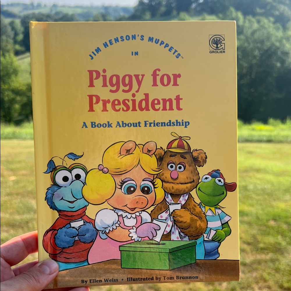 'Piggy for President' Yellow Book